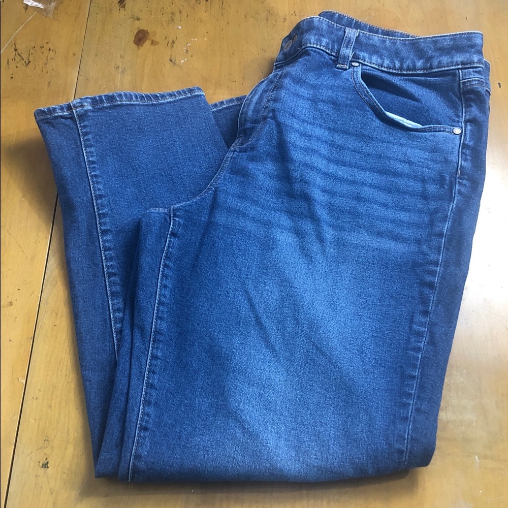 Talbots Women’s size 14 Relaxed Fit Blue Jeans 37x28.5